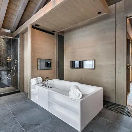 Magnificent Chalet With Splendid View And Wine Cellar